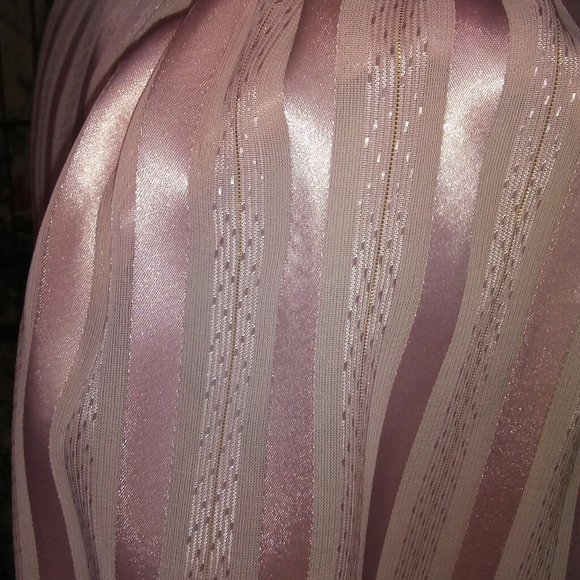 Ultra Feminine blouse - Picture 6 of 6